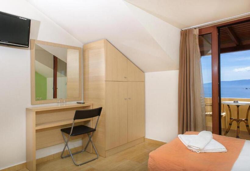 Полулюкс Вид на Море, Princess