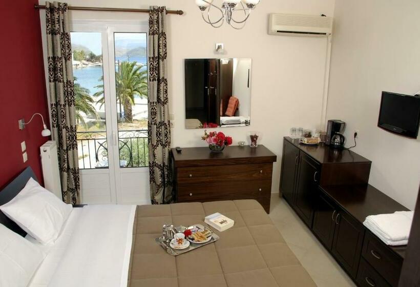 اتاق استاندارد با چشم‌انداز دریا, Pension Hirolakas