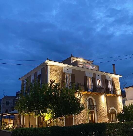 اتاق لوکس, Pension Hirolakas