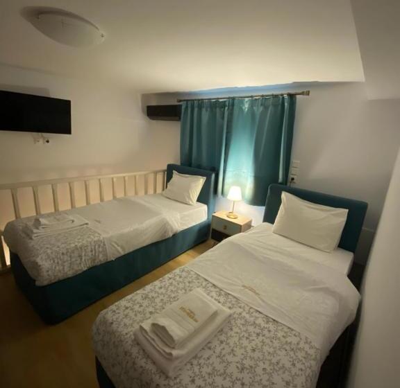 استودیو خانوادگی, Pension Hirolakas