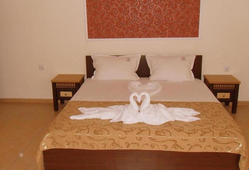 Апартаменты 2 Спальни с Балконом, Ryor Hotel   All Inclusive & Free Parking
