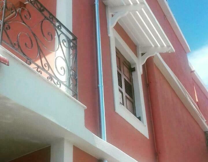 オーシャンビュースタンダードルーム, Sunrise House