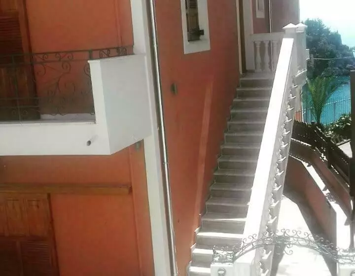 اتاق استاندارد با بالکن, Sunrise House