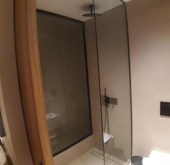 Номер Стандарт Трехместный, Theofilos City