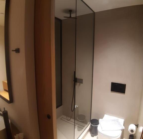 Номер Стандарт Трехместный, Theofilos City