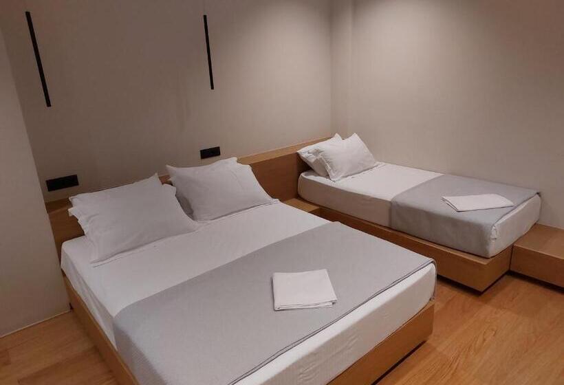 스탠다드 트리플 룸, Theofilos City