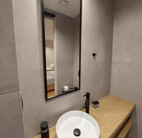 Номер Стандарт Трехместный, Theofilos City