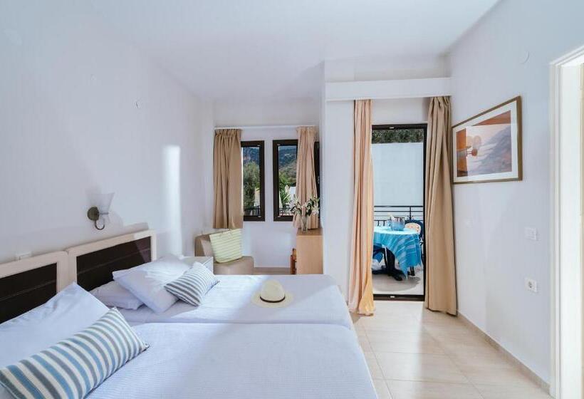 Семейный Номер, Paradise Hotel Apartments