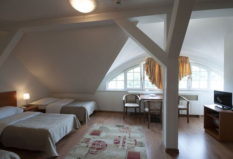 חדר בסיסי לשלושה, Art Deco Hotel Hoffmann