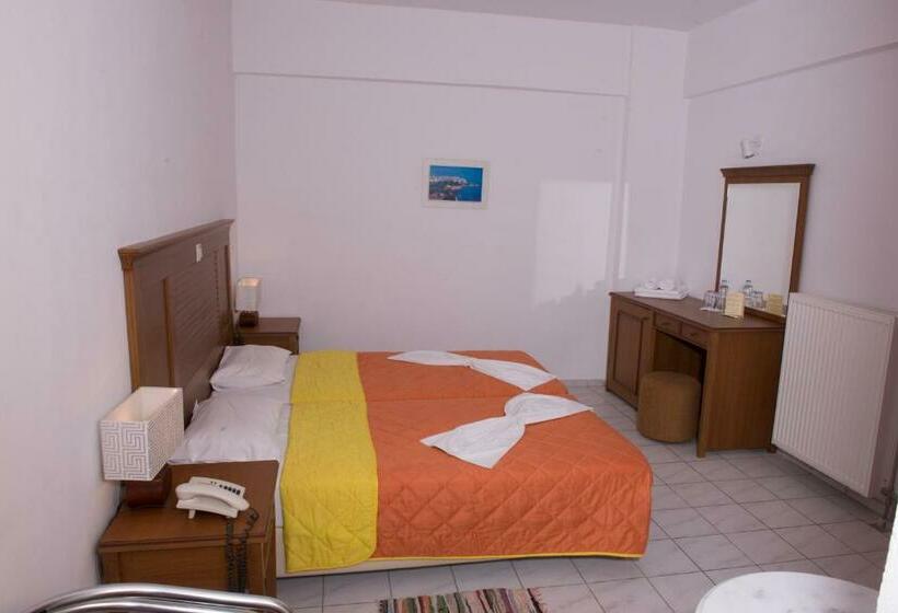 غرفة قياسية, Alexander Beach