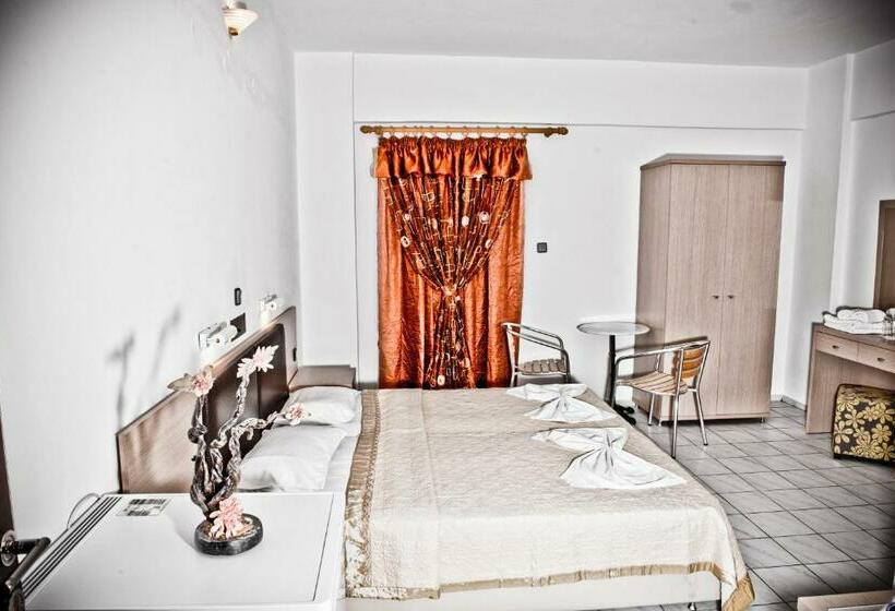 غرفة قياسية, Alexander Beach