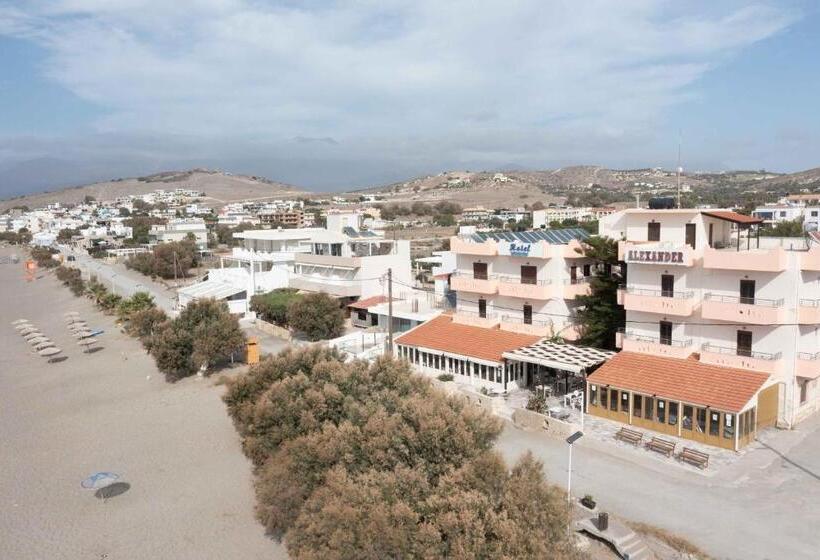 غرفة قياسية, Alexander Beach