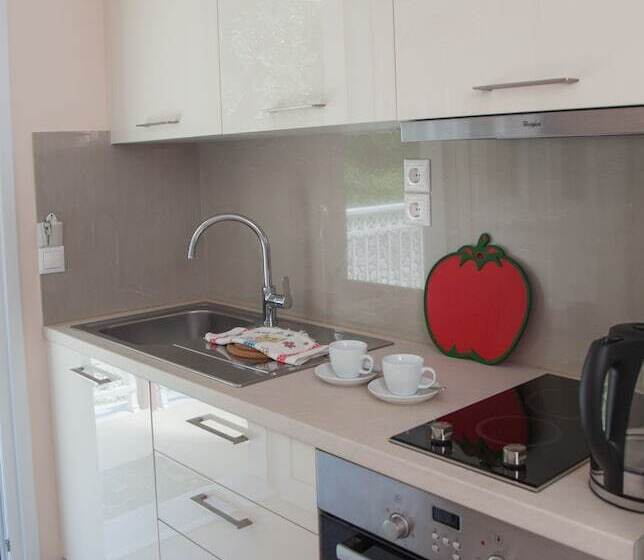 Студия Стандарт, Brentanos Apartments   A   View Of Paradise