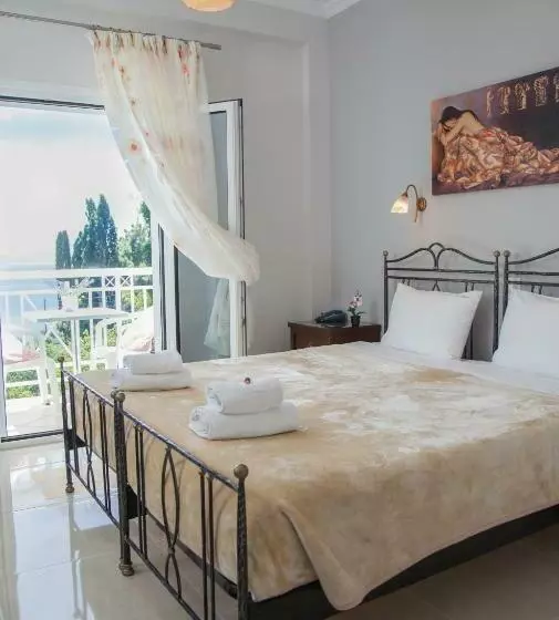 استودیوی استاندارد, Brentanos Apartments   A   View Of Paradise