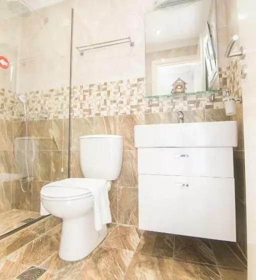 استودیوی استاندارد, Brentanos Apartments   A   View Of Paradise