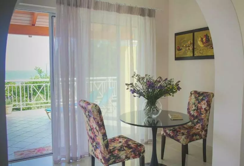 آپارتمان 1 خوابه, Brentanos Apartments   A   View Of Paradise
