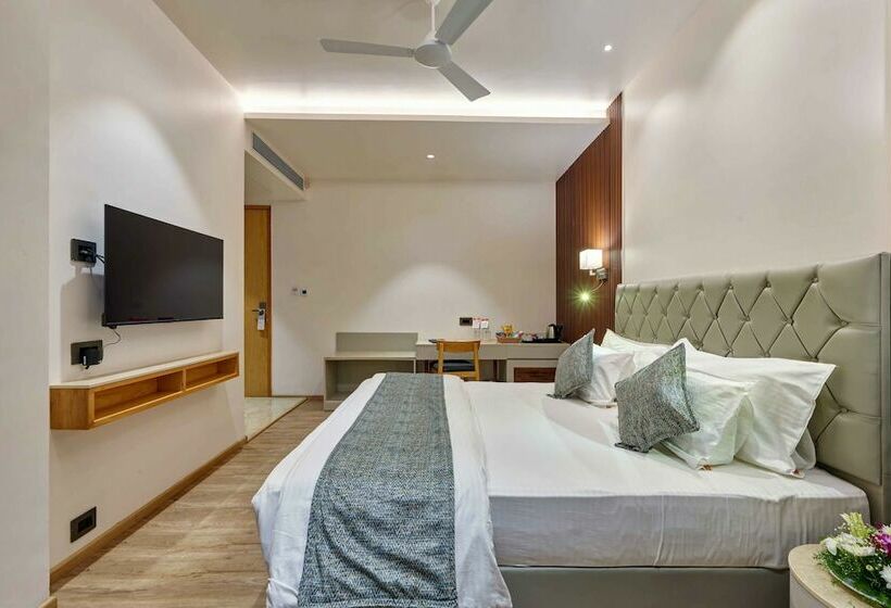 Номер Премиум, Regenta Place Raysons Kolhapur