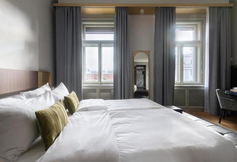 اتاق لوکس, Numa I Laurel