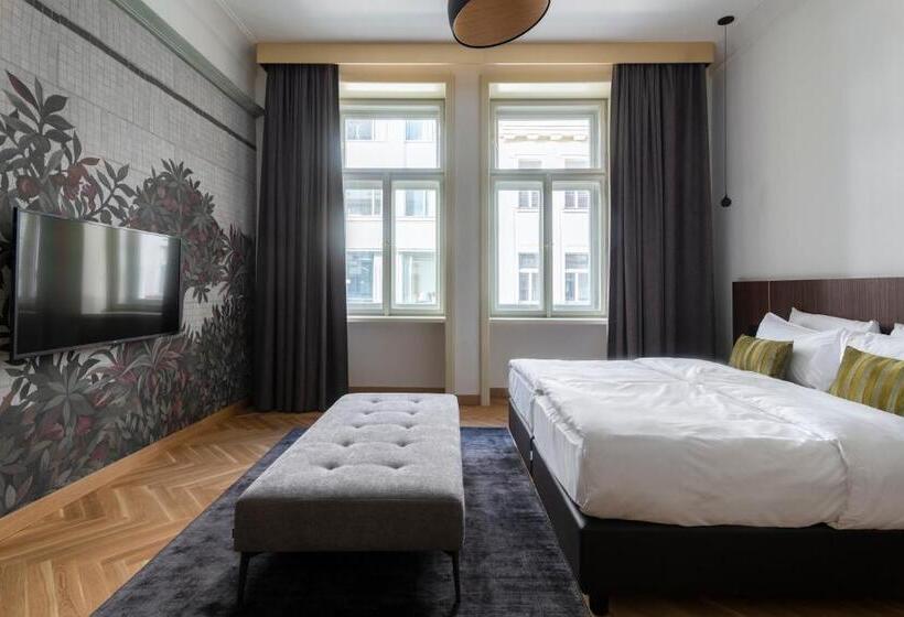 اتاق سوپریور, Numa I Laurel