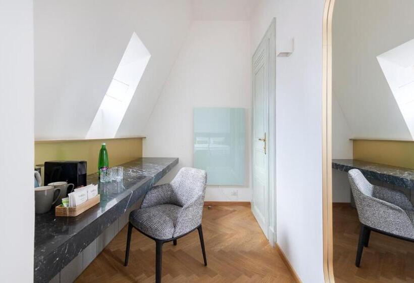 اتاق سوپریور, Numa I Laurel