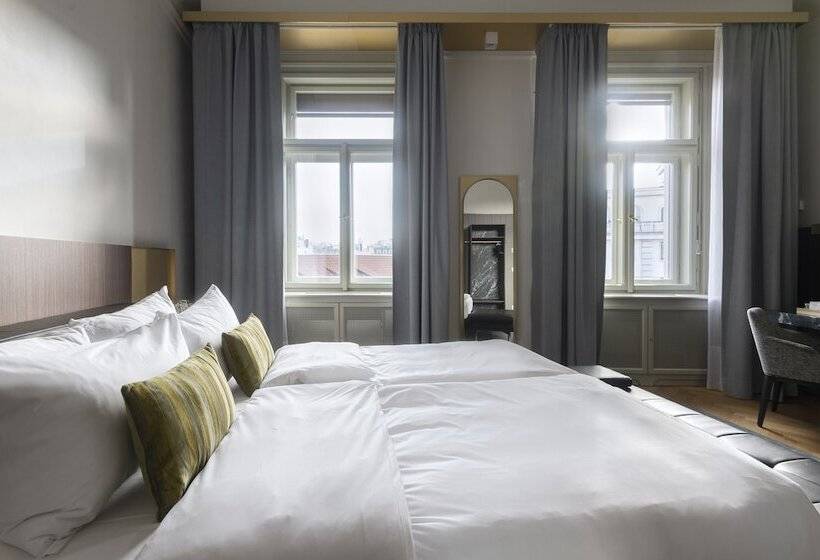 اتاق لوکس, Numa I Laurel