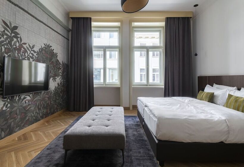 اتاق سوپریور, Numa I Laurel