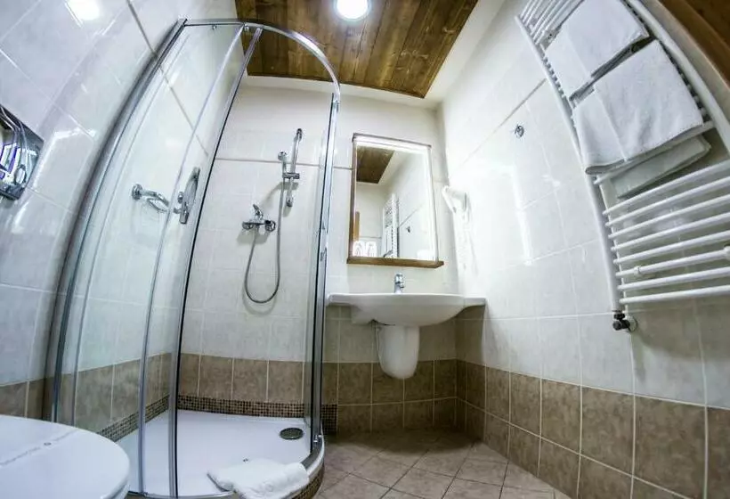 スタンダード４人部屋, Wellness Hotel Gendorf