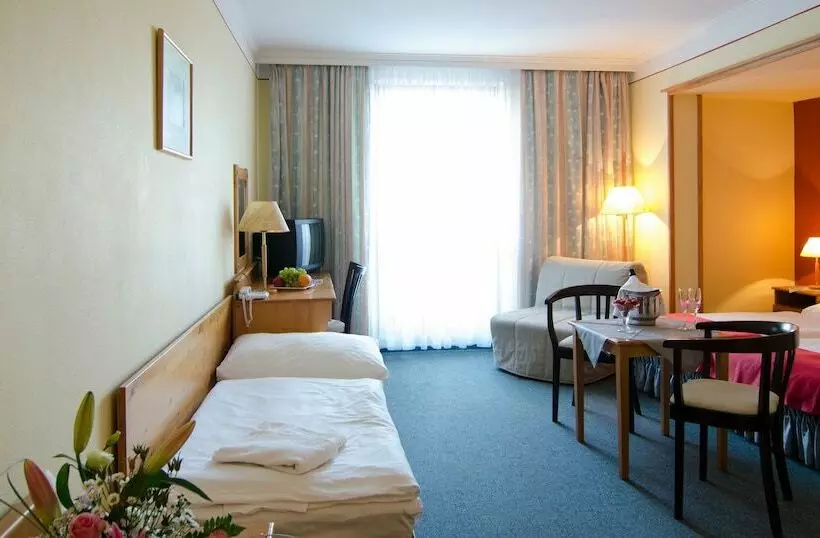 スタンダード４人部屋, Wellness Hotel Gendorf