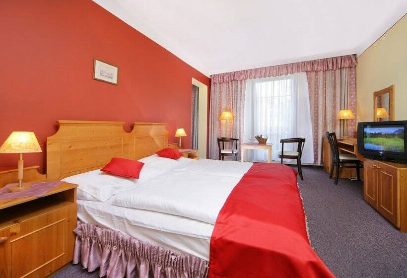 Четырехместный Номер Стандарт, Wellness Hotel Gendorf