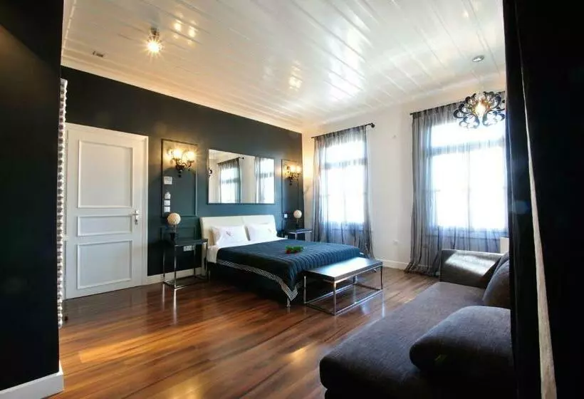 سوئیت با چشم‌انداز دریا و هیدروماساژ, Il Palazzo Rooms & Suites