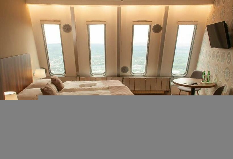 غرفة إقتصادية حمام مشترك, Ještěd