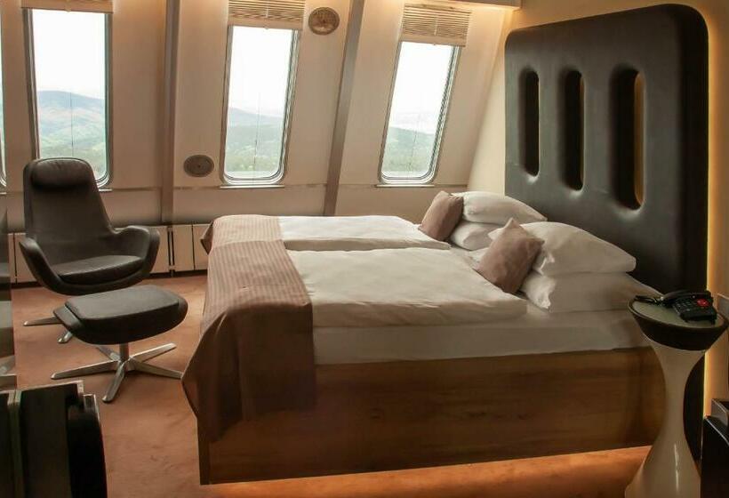 غرفة كومفورت, Ještěd