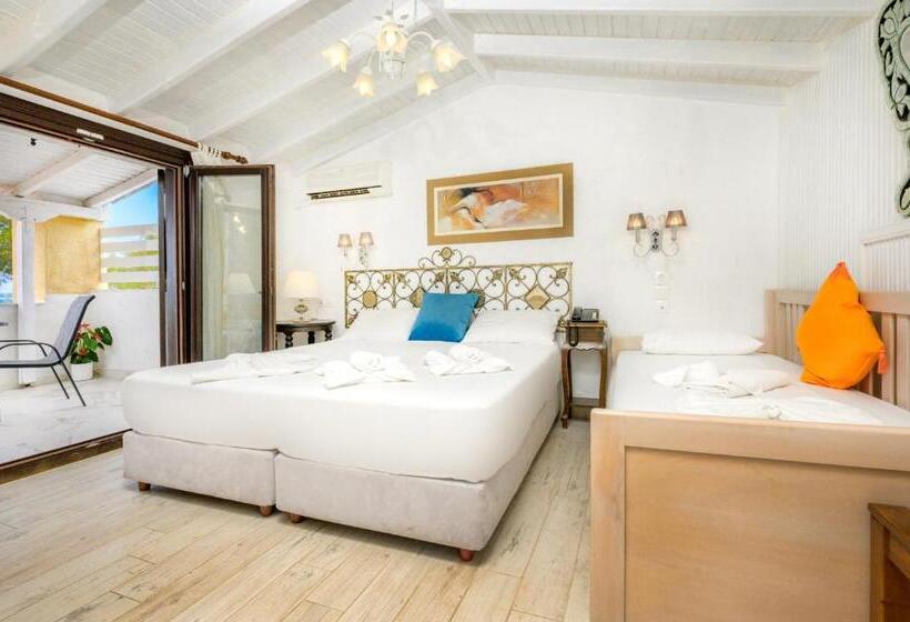 غرفة ديلوكس ثلاثية مطلة على البحر, Leandros