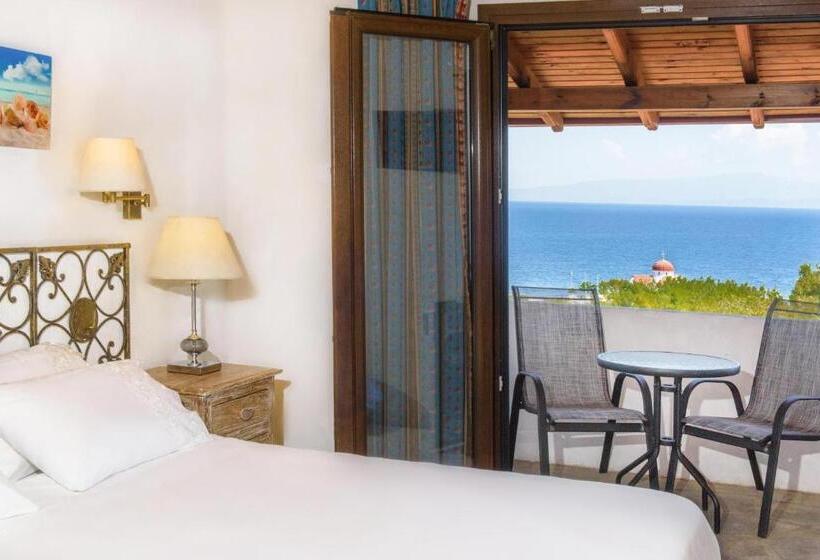 غرفة سوبيريور ثلاثية مطلّة علي البحر, Leandros