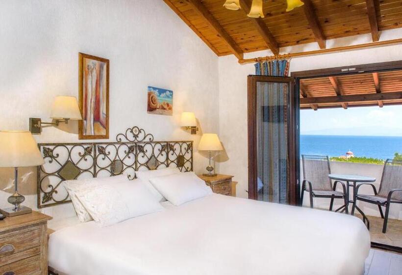 غرفة سوبيريور ثلاثية مطلّة علي البحر, Leandros