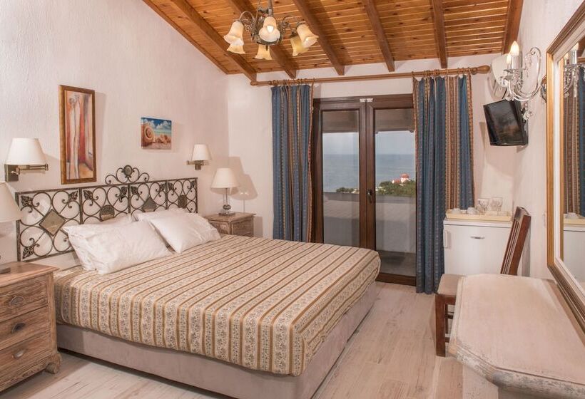 غرفة قياسية مطلّة علي البحر, Leandros