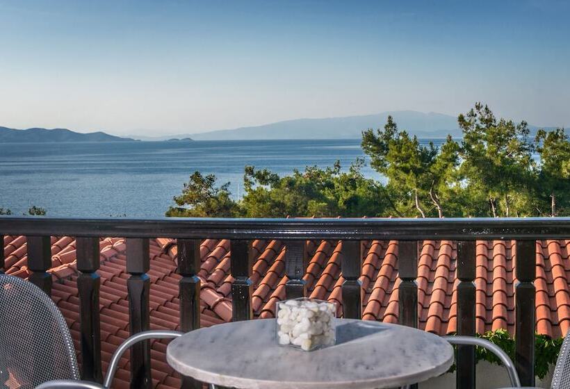 غرفة ديلوكس ثلاثية مطلة على البحر, Leandros