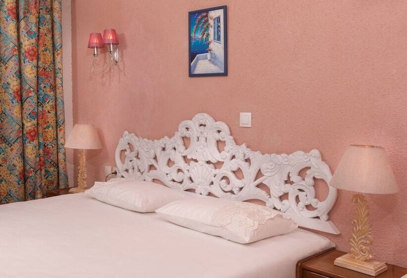 Номер Стандарт Трехместный, Leandros