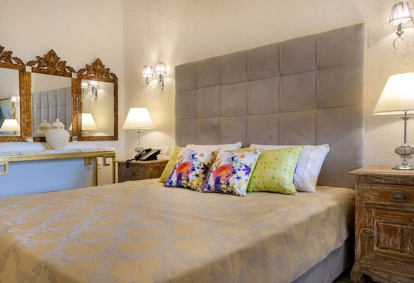 غرفة سوبيريور رباعية, Leandros