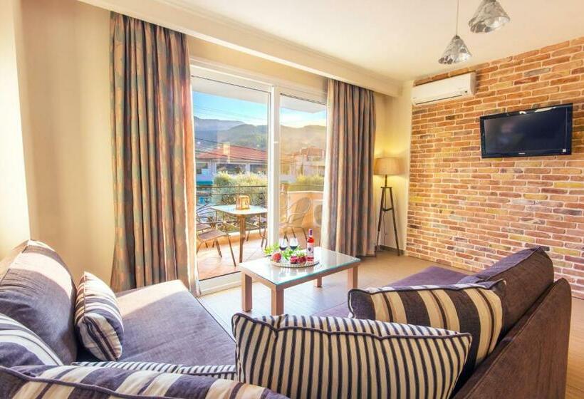 패밀리 스위트, Luxury Villa Fotini