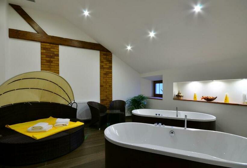 غرفة قياسية, Malý Pivovar