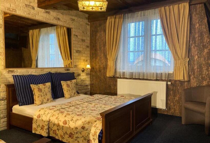 חדר סטנדרט לשלושה, Penzion Aurooms