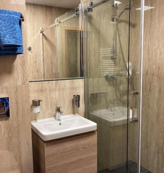 חדר סטנדרט לשלושה, Penzion Aurooms