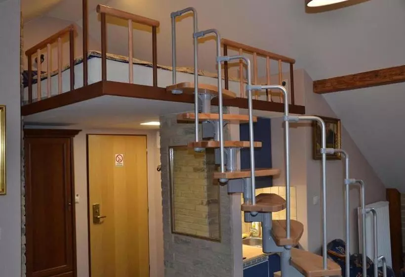 スタンダード4人部屋, Penzion Aurooms