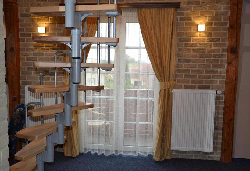 חדר סטנדרט לארבעה, Penzion Aurooms