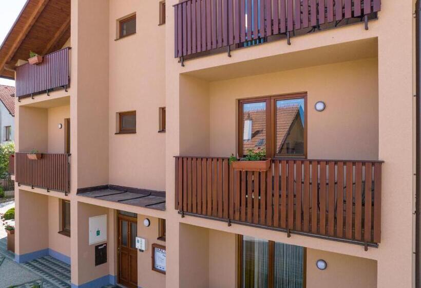 חדר סטנדרט לשלושה עם מרפסת, Penzion Balcony