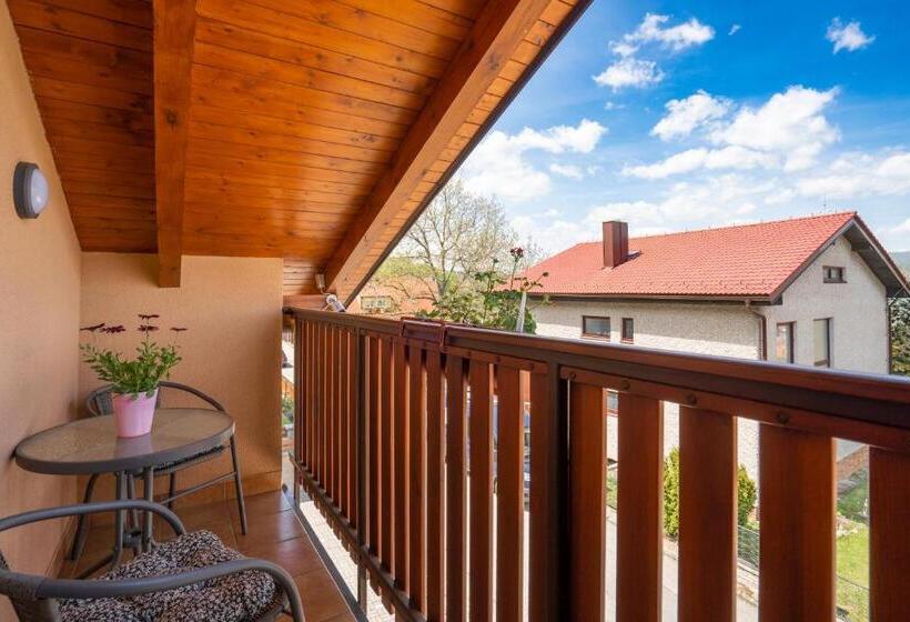 חדר סטנדרט לשלושה עם מרפסת, Penzion Balcony