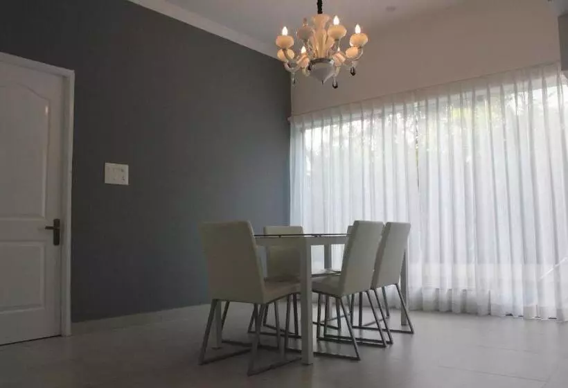 ３ベッドルームのプレミアムビラ, Pinto Rosario Square Resort