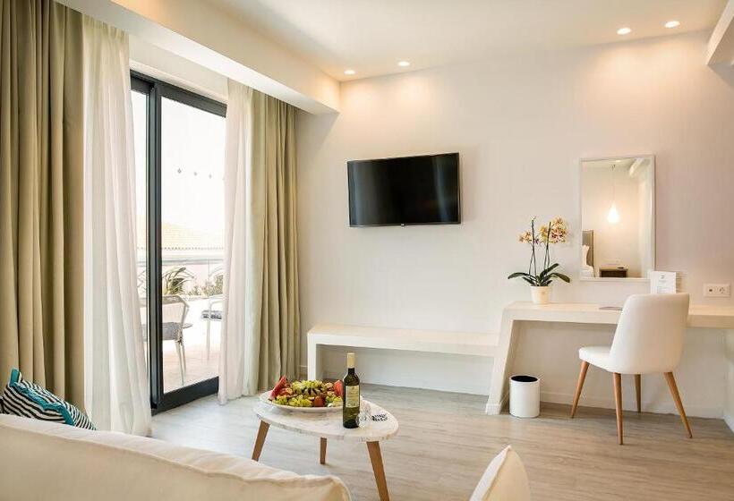 جناح جونيور, Samian Mare Hotel Suites & Spa