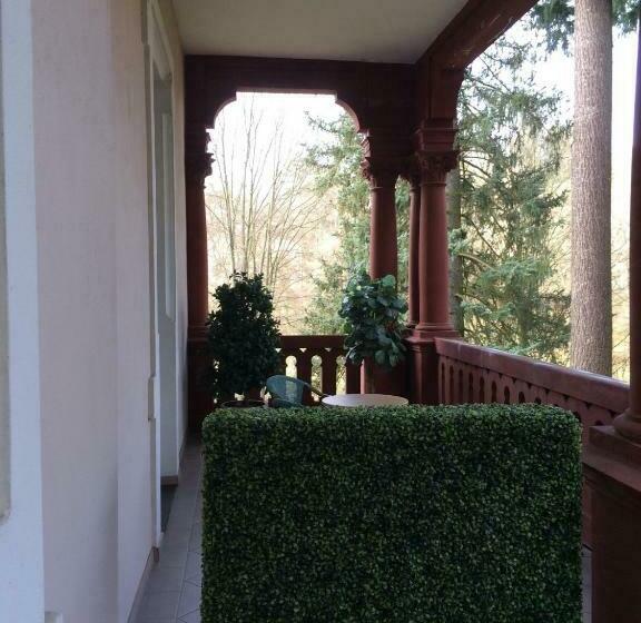 غرفة قياسية مزوَّدة بشُرفة, Sant Georg Garni